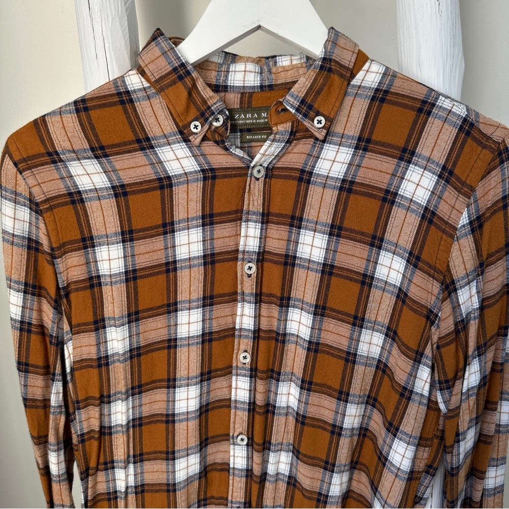 Zara Men's Casual Soft Brown, Navy and White Plaid Flannel Shirt Relaxed Fit